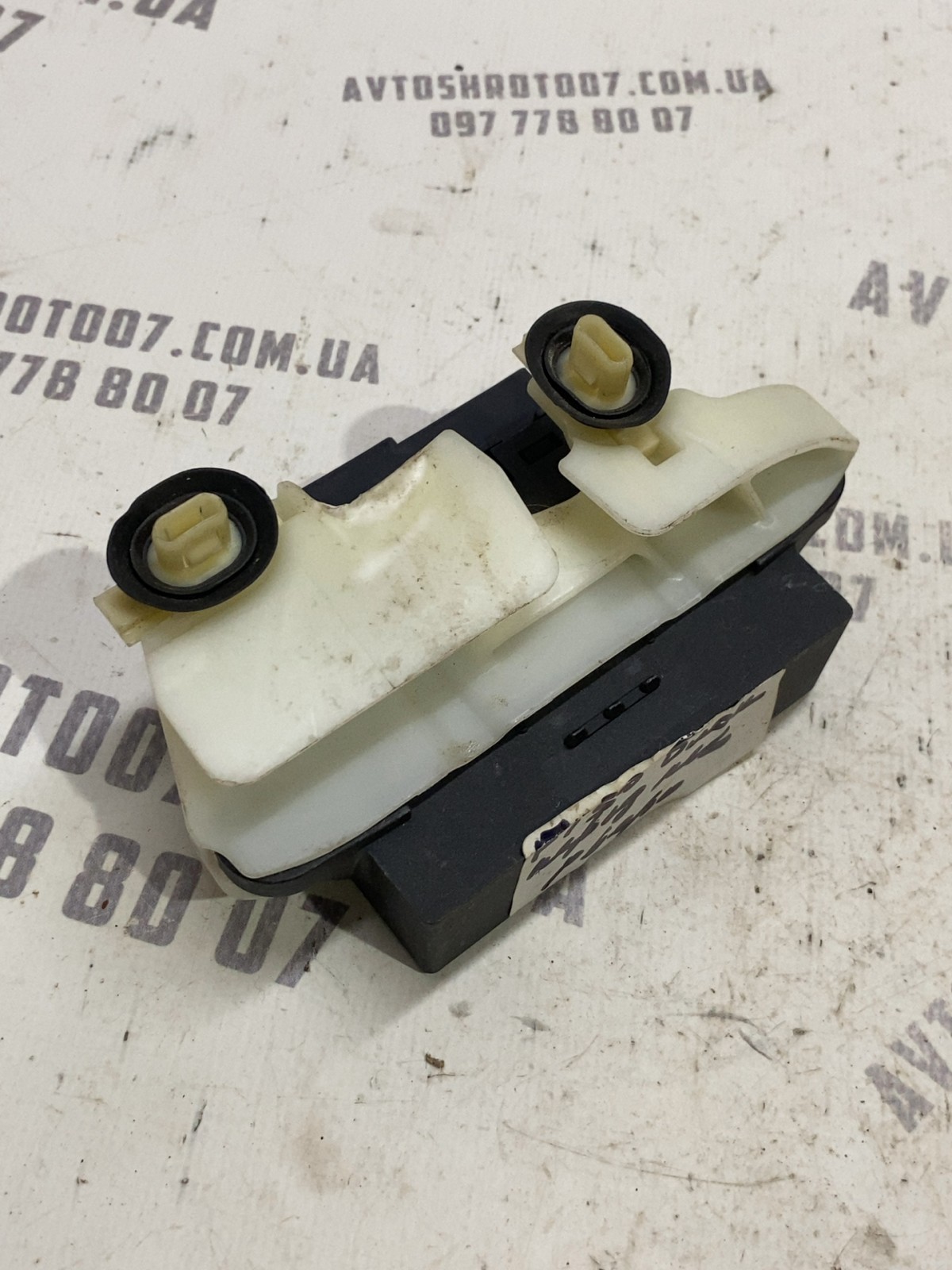 Блок комфорту дверей Ford F-150 (09-14) пер лів dg9t14b531