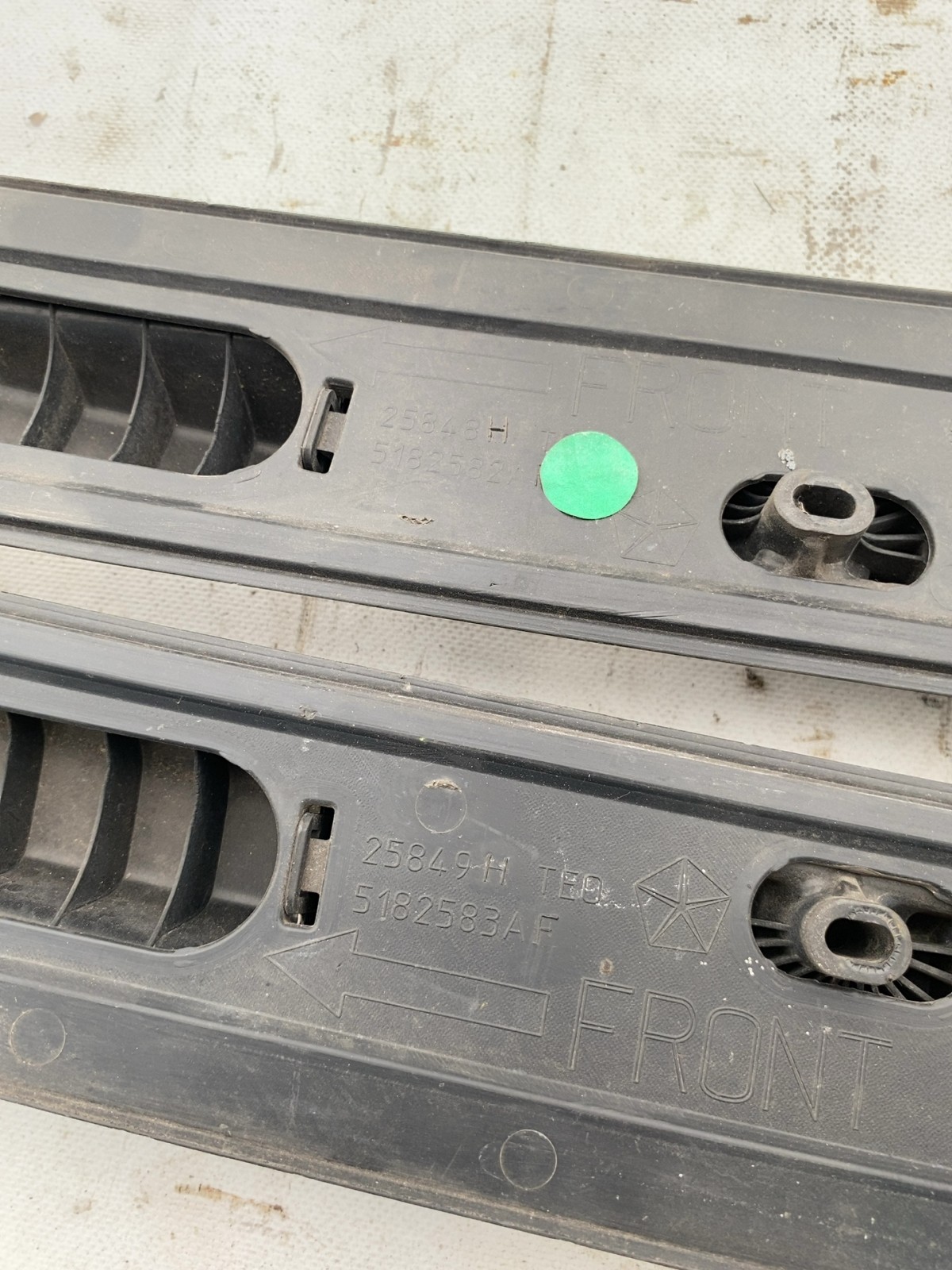 Рейлінги на кришу Jeep Compass MK OE 5182583AF