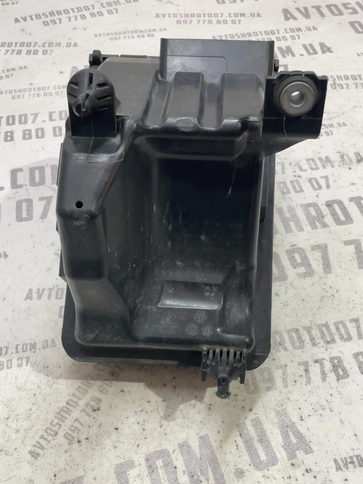 Корпус повітряного фільтра Kia Sportage 4 15-21 28110D3200