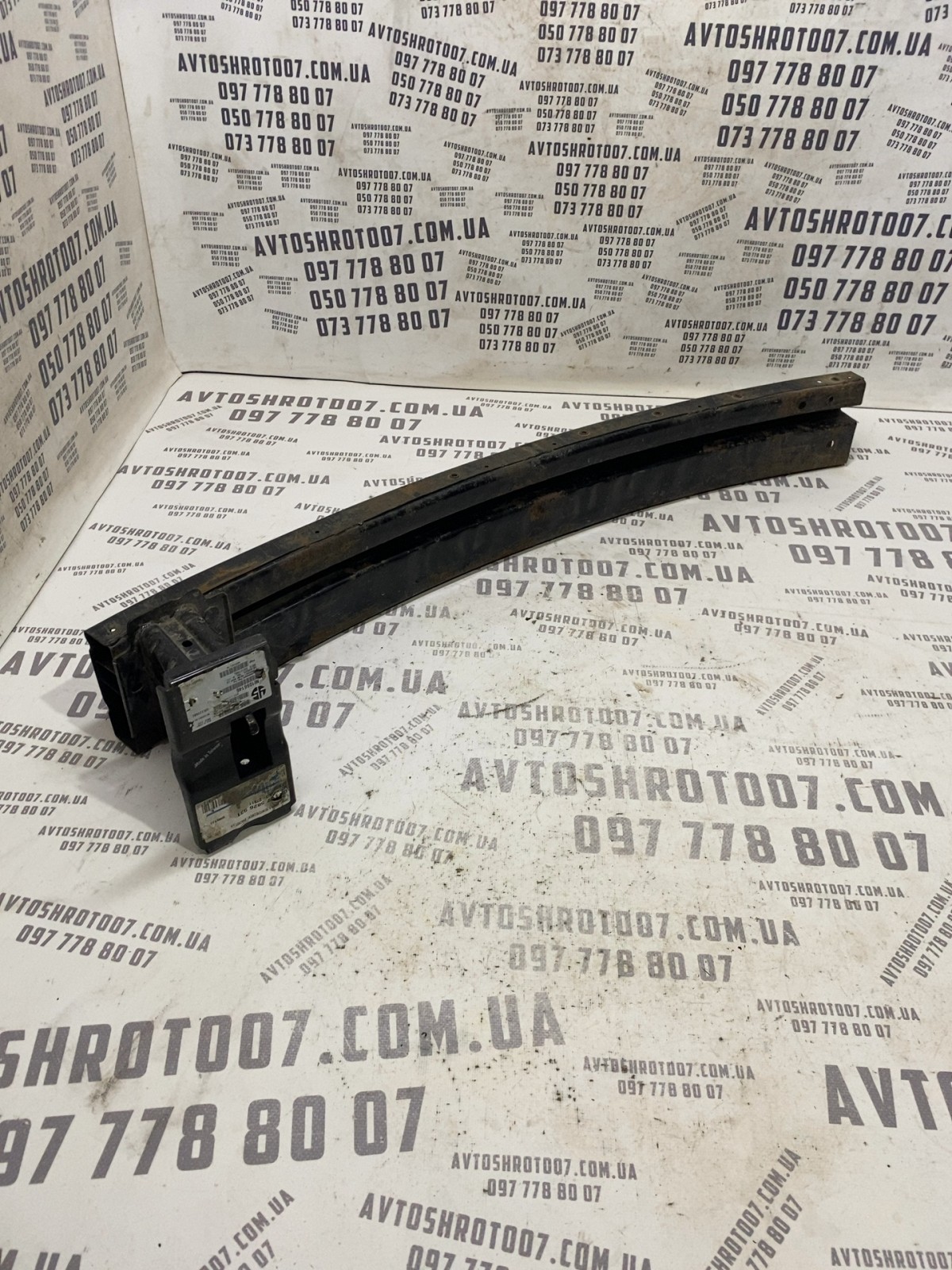 Підсилювач пер. бампера Nissan Rogue T32 (14-20) NI1066146
