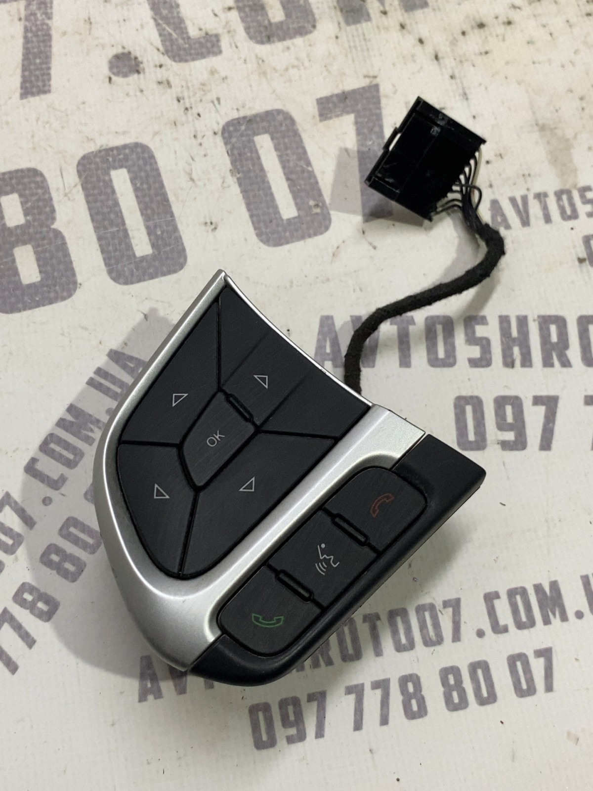 Кнопки керма Jeep Compass MK P5YL19LXHAA