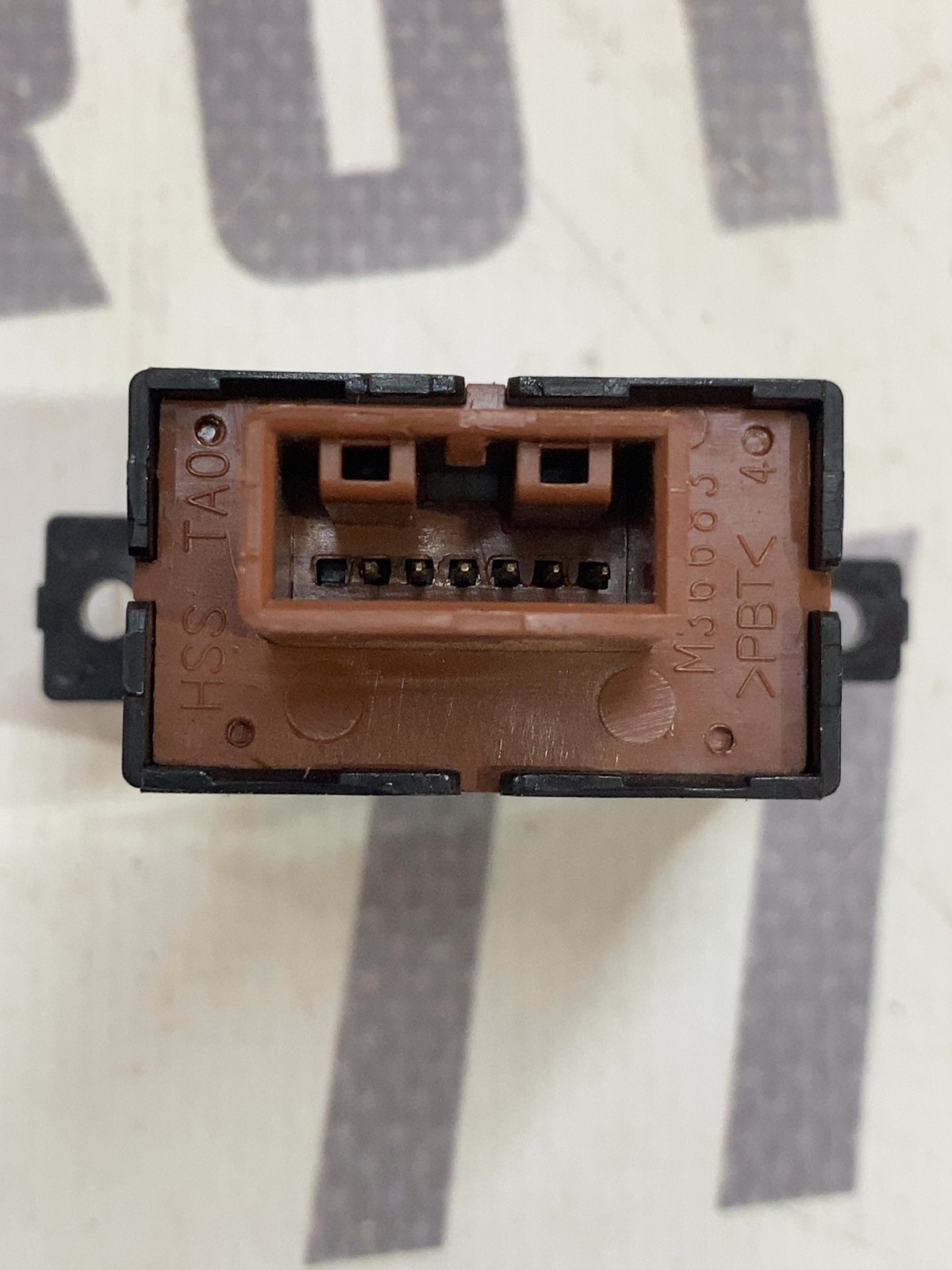 Кнопка обігріву сидінь Acura RDX 2 OEM m36683
