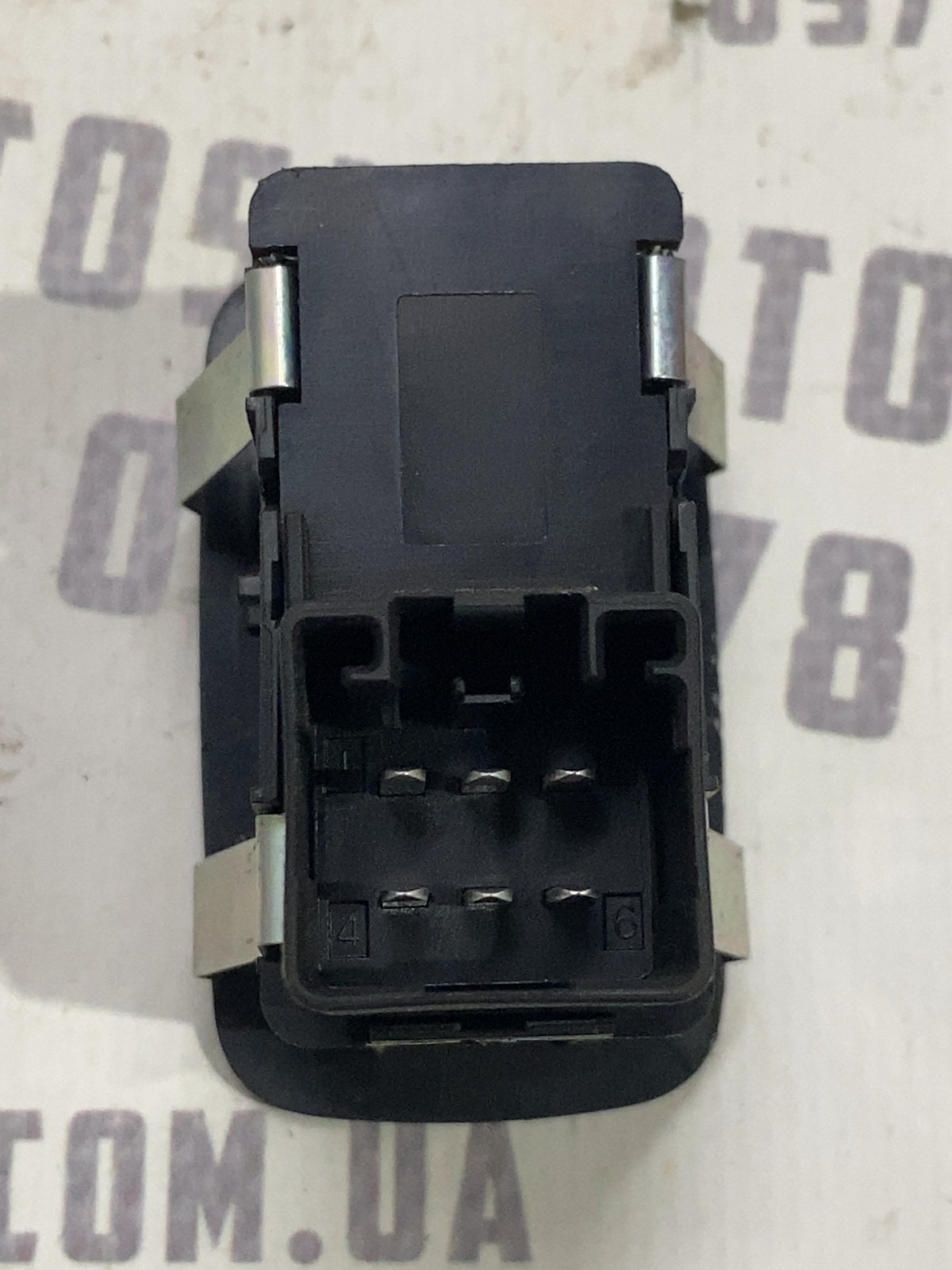 Кнопка склопідіймача Jeep Cherokee KL 56046555AC