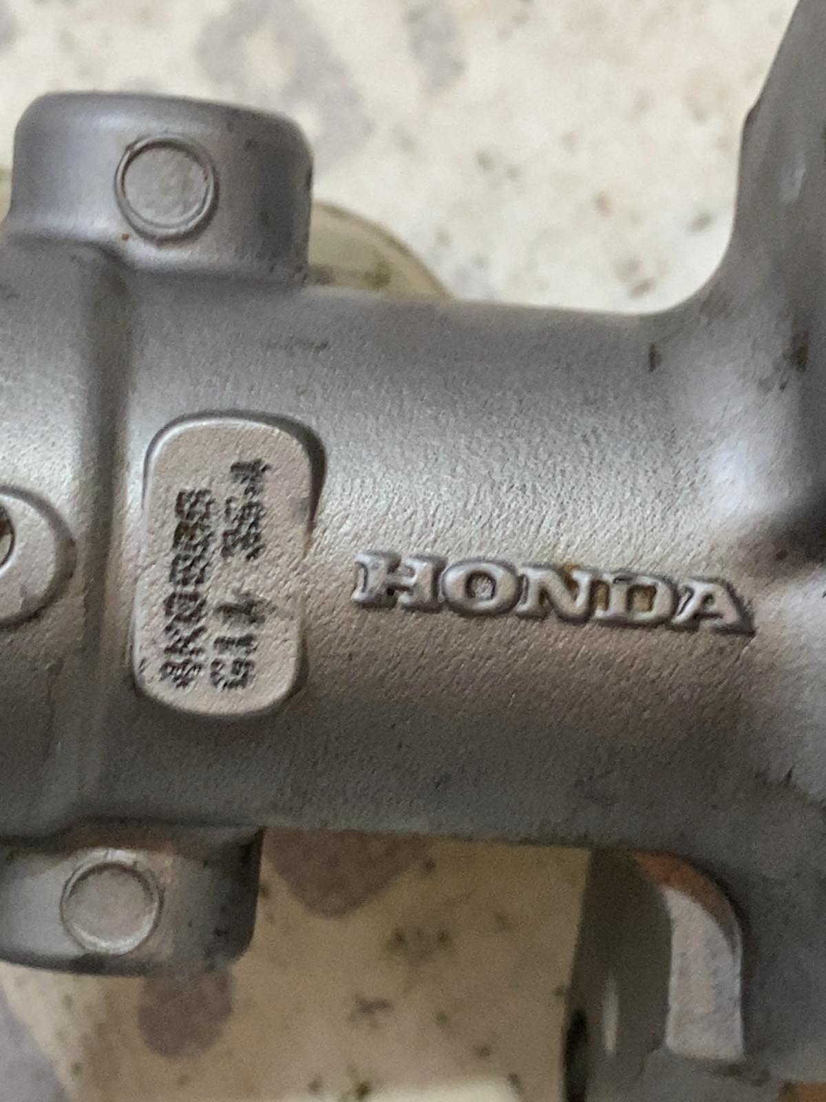 Головний тормозний циліндр Acura RDX 2 OE 132311