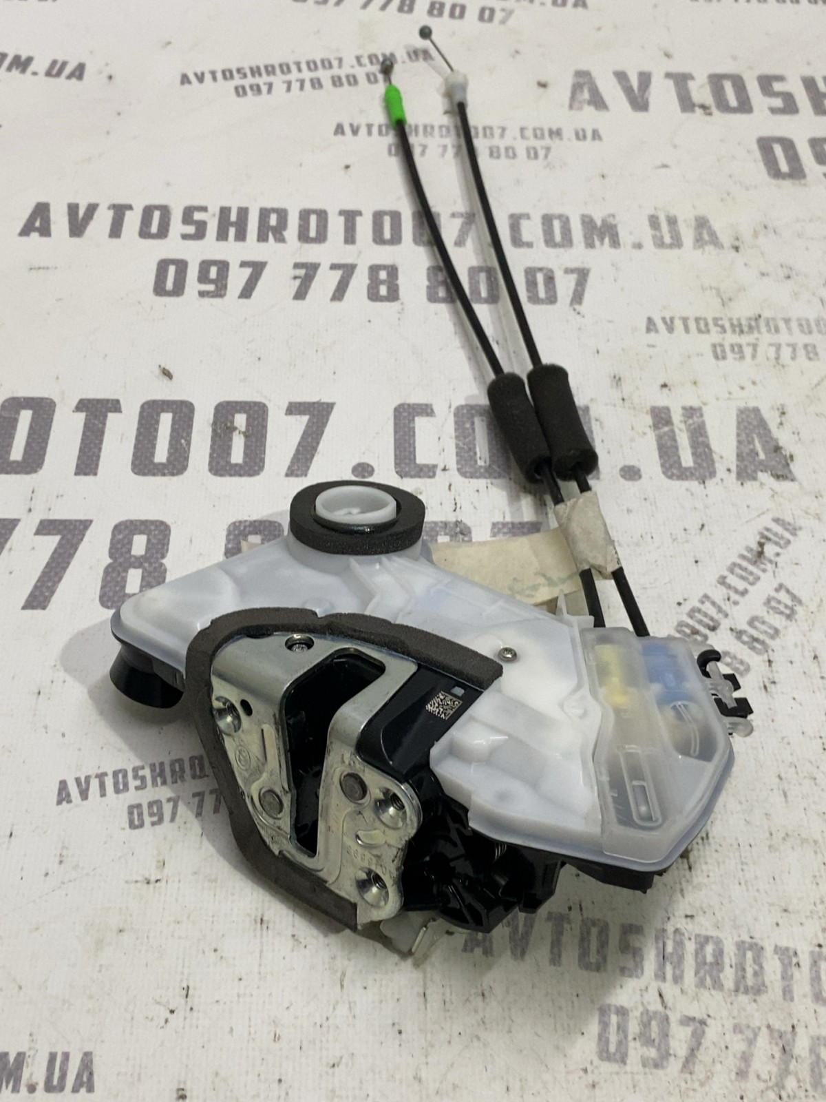 Замок дверей Toyota RAV4 5