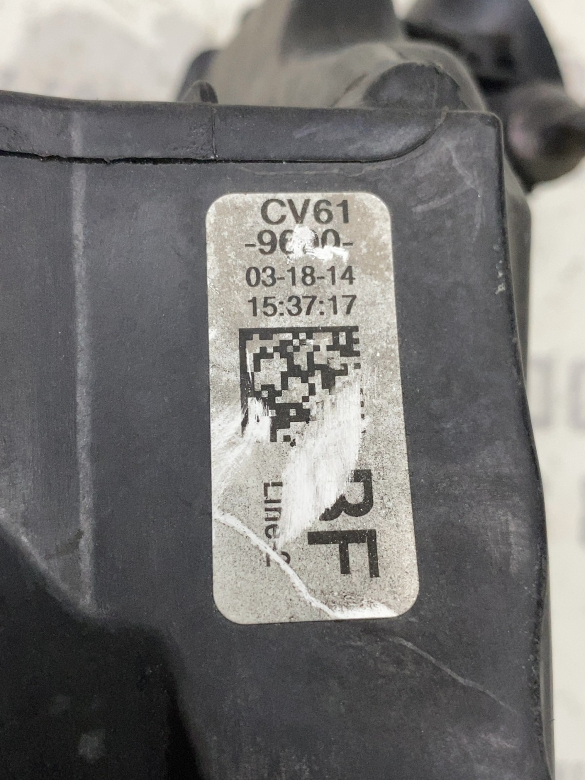 Корпус повітряного фільтра Ford Escape 3 OE S9E0B1093733S01