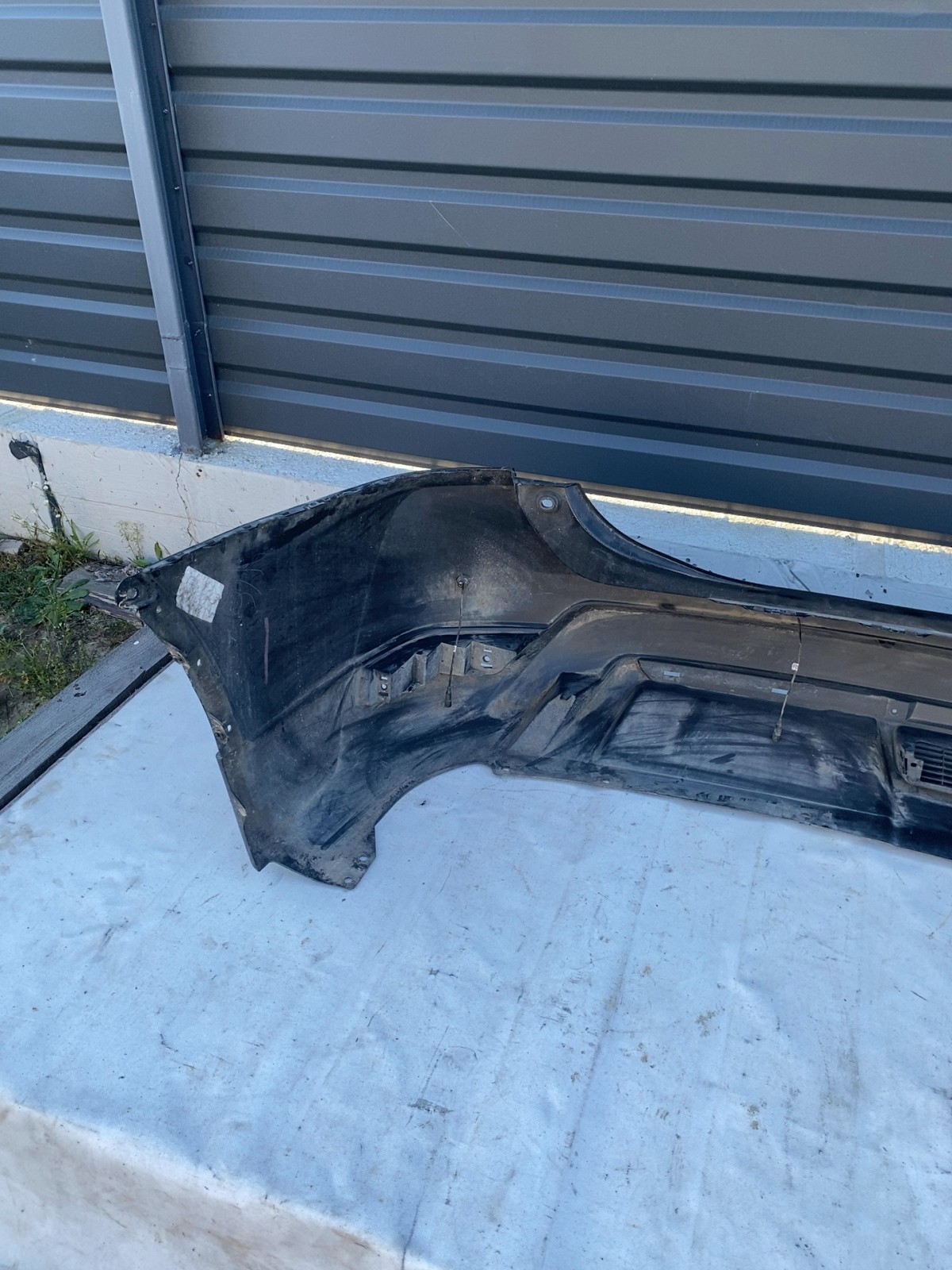 Бампер задній Nissan Rogue T32 OEM 850226FL0H
