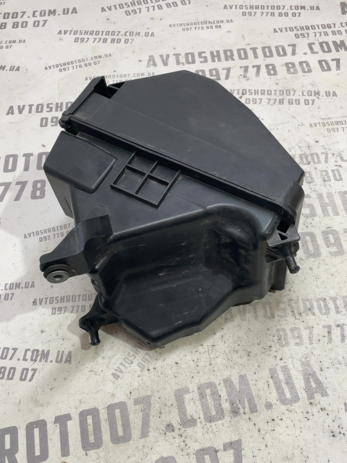 Корпус повітряного фільтра Kia Sportage 4 15-21 28110D3200