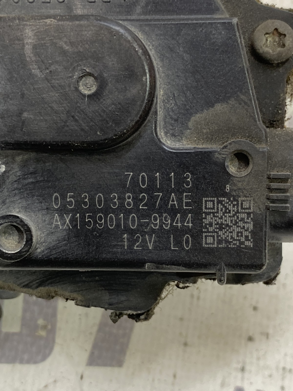 Мотор склоочисників Jeep Patriot MK OE 05303827AE