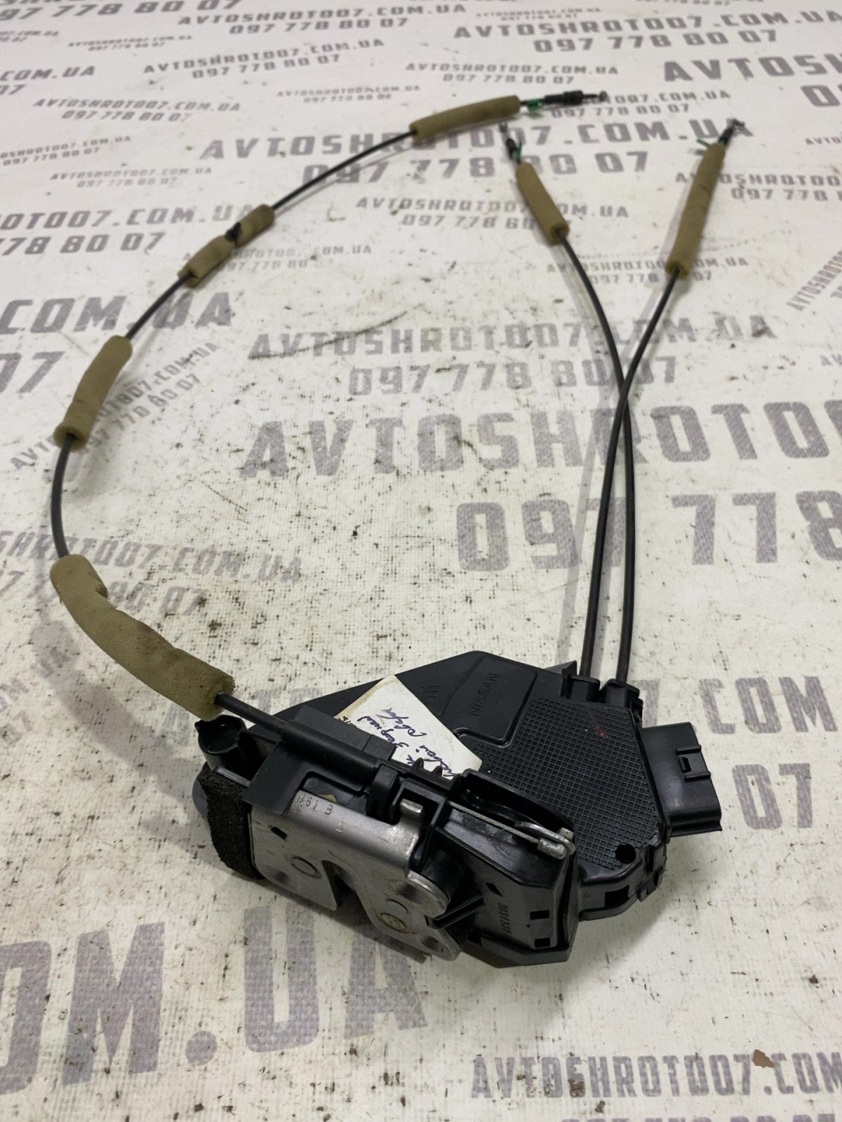 Замок дверей Infiniti QX60 OE 825003JA0A