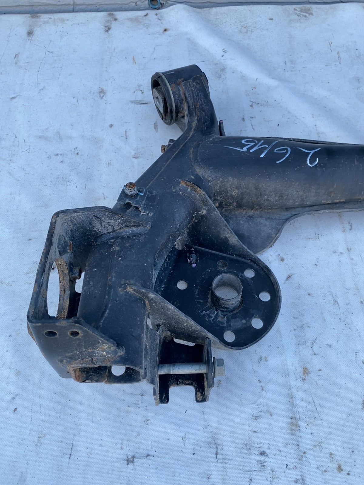 Балка підвіски задня Hyundai Elantra 6 55163F3001