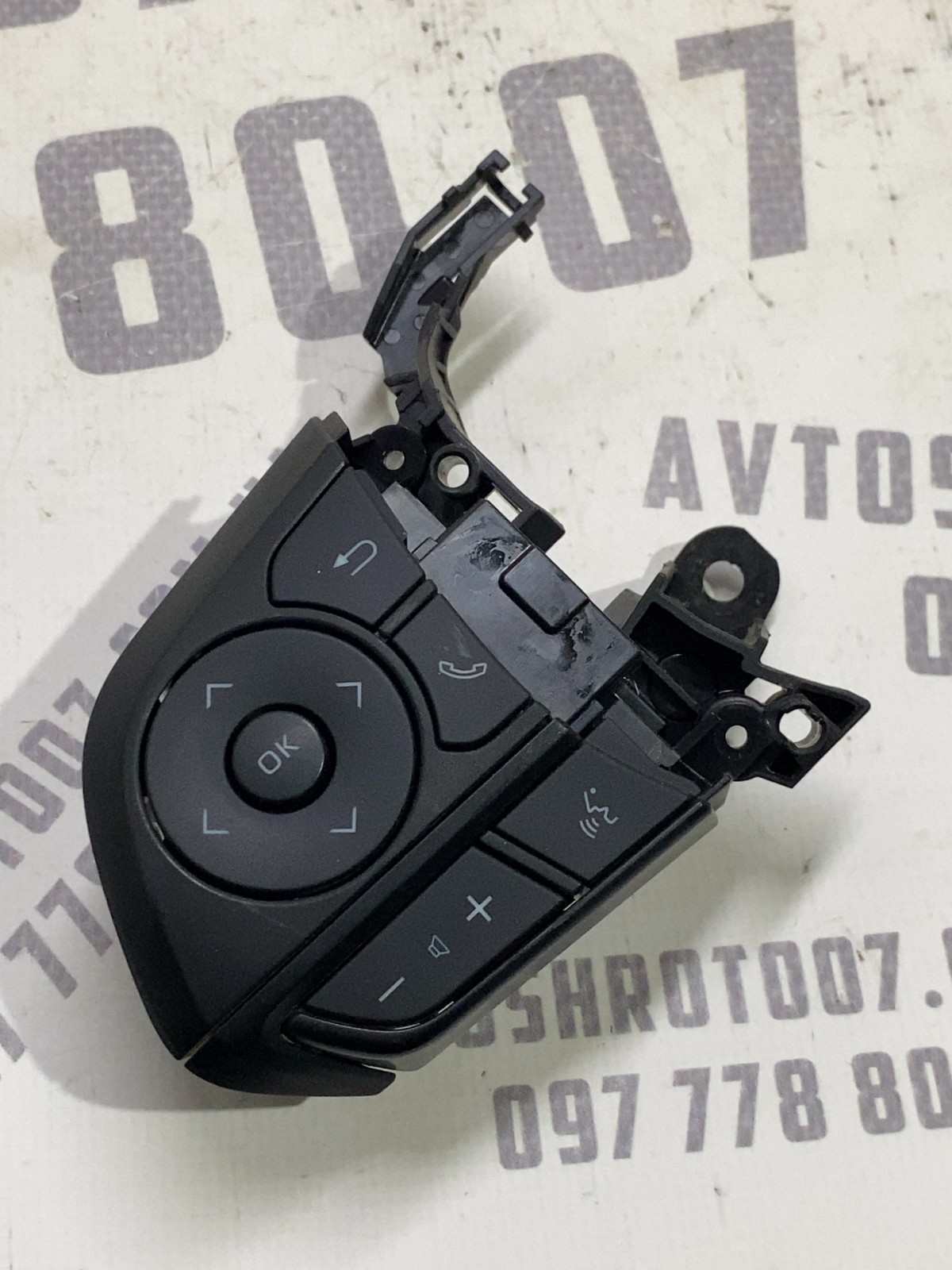 Кнопки керма Toyota RAV4 5