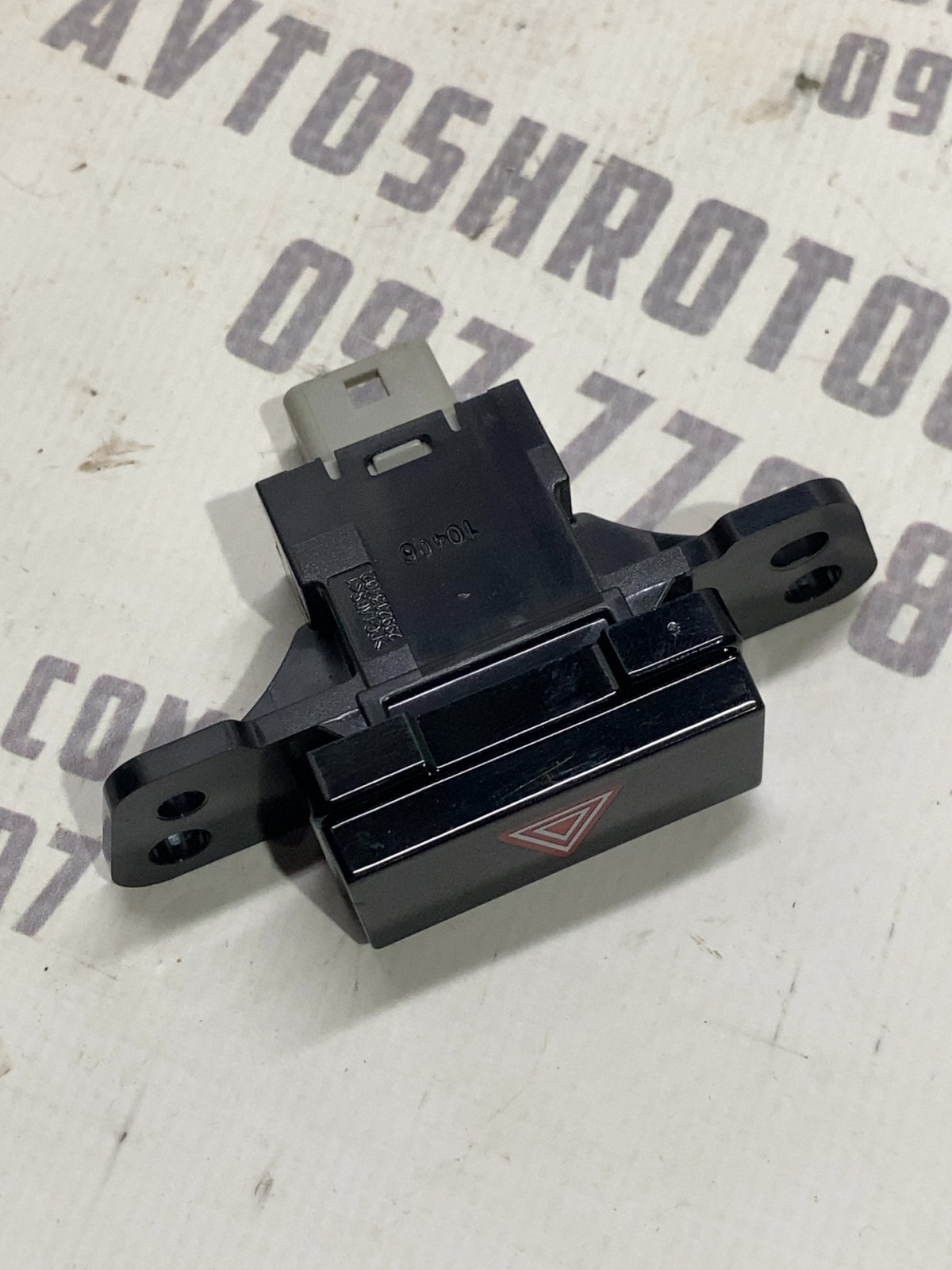Кнопка аварійки Mitsubishi Outlander 3 OEM 299213402