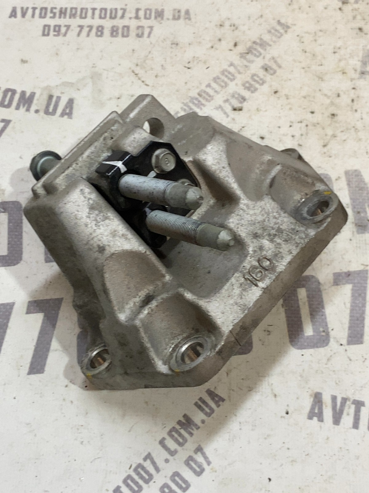 Кронштейн двигуна лівий Hyundai Tucson 3 TL (15-21)