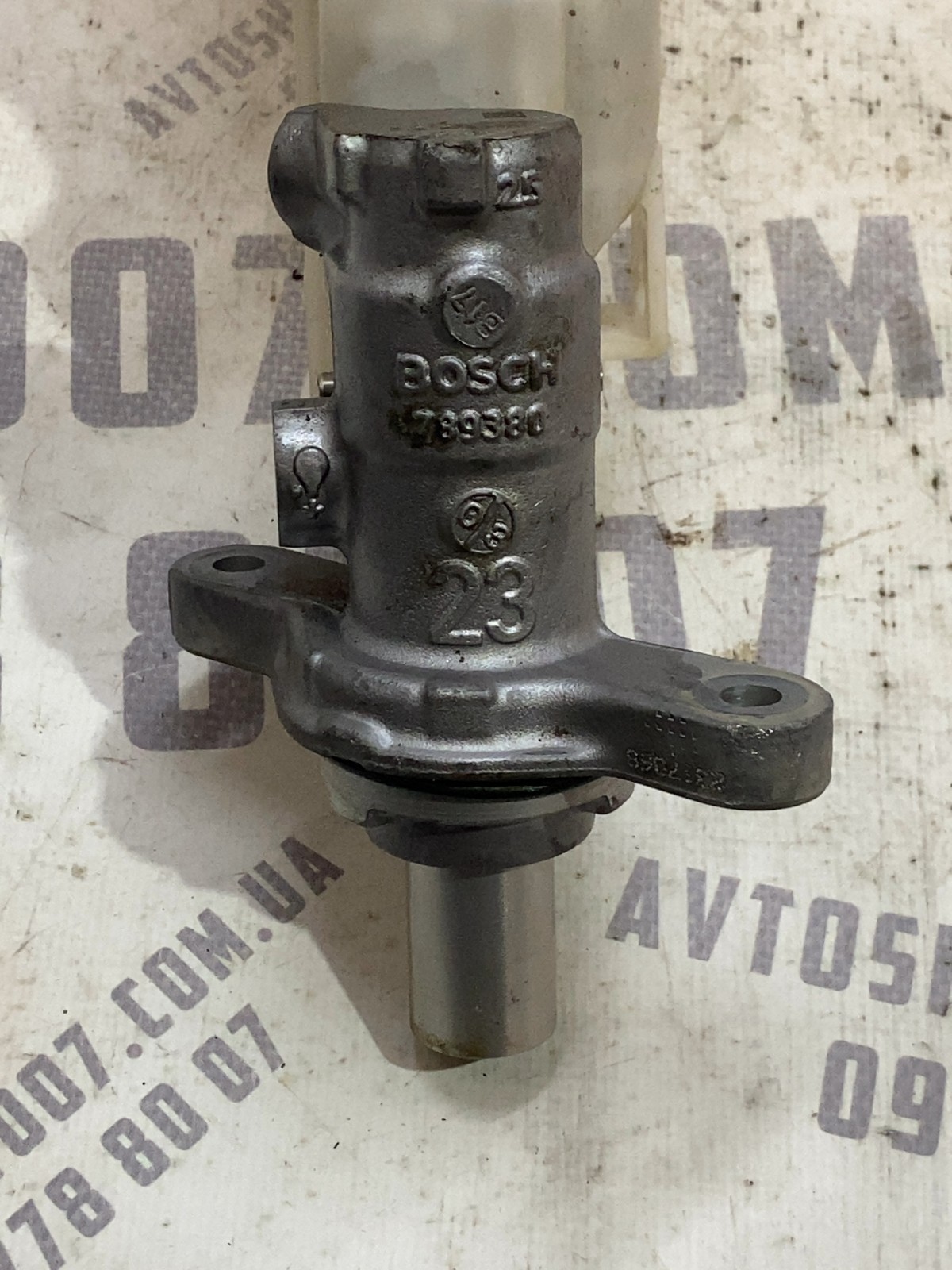 Головний тормозний циліндр Nissan Rogue T32 13-20 0204799693