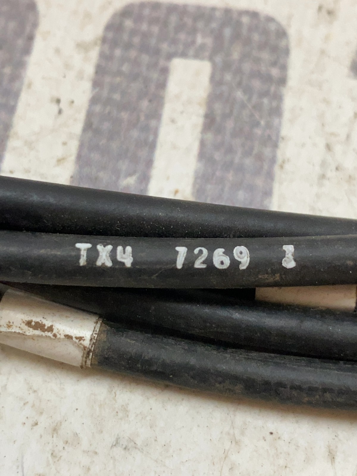 Трос лючка паливного бака Acura RDX 2 77961TX49A10