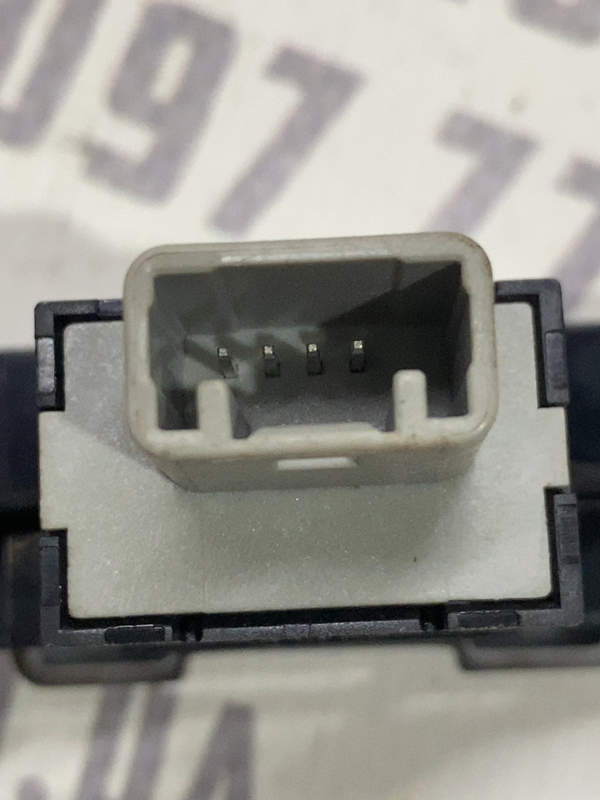 Кнопка аварійки Mitsubishi Outlander 3 OEM 299213402