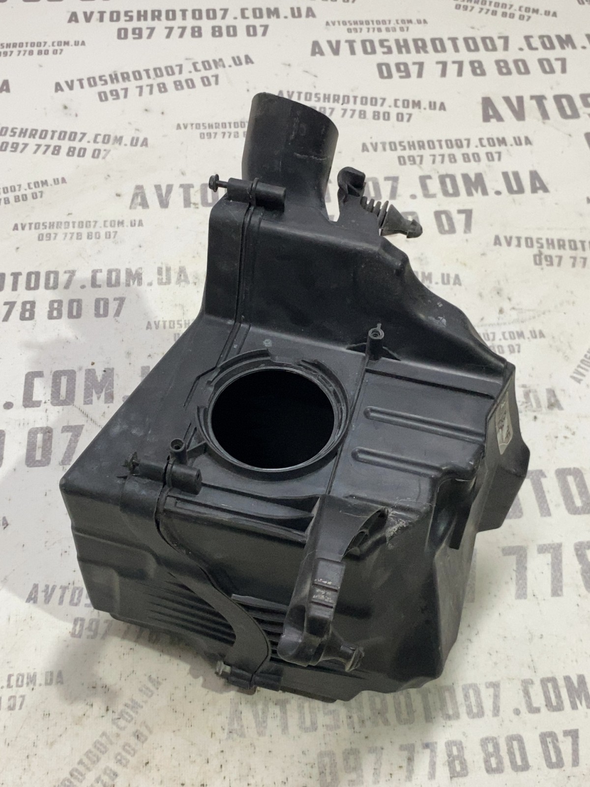 Корпус повітряного фільтра Ford Escape 3 OE S9E0B1093733S01