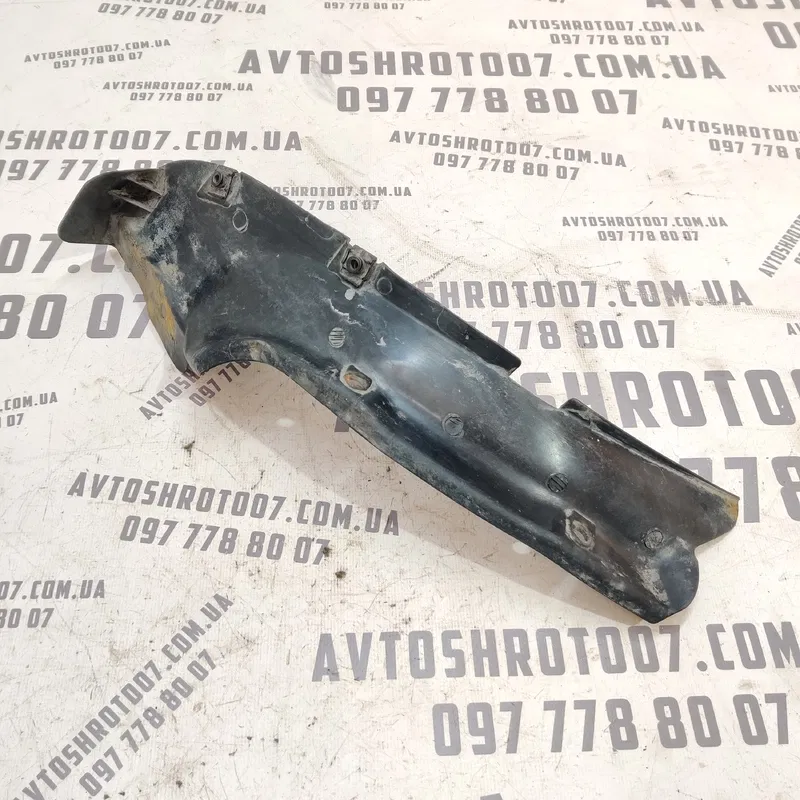 Накладка Hyundai Elantra 3 (00-06) 1.6 Бенз задня ліва нижня