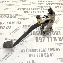 Педаль гальма Kia Sorento 1 (02-09) 2.5 CRDi дизель МКПП