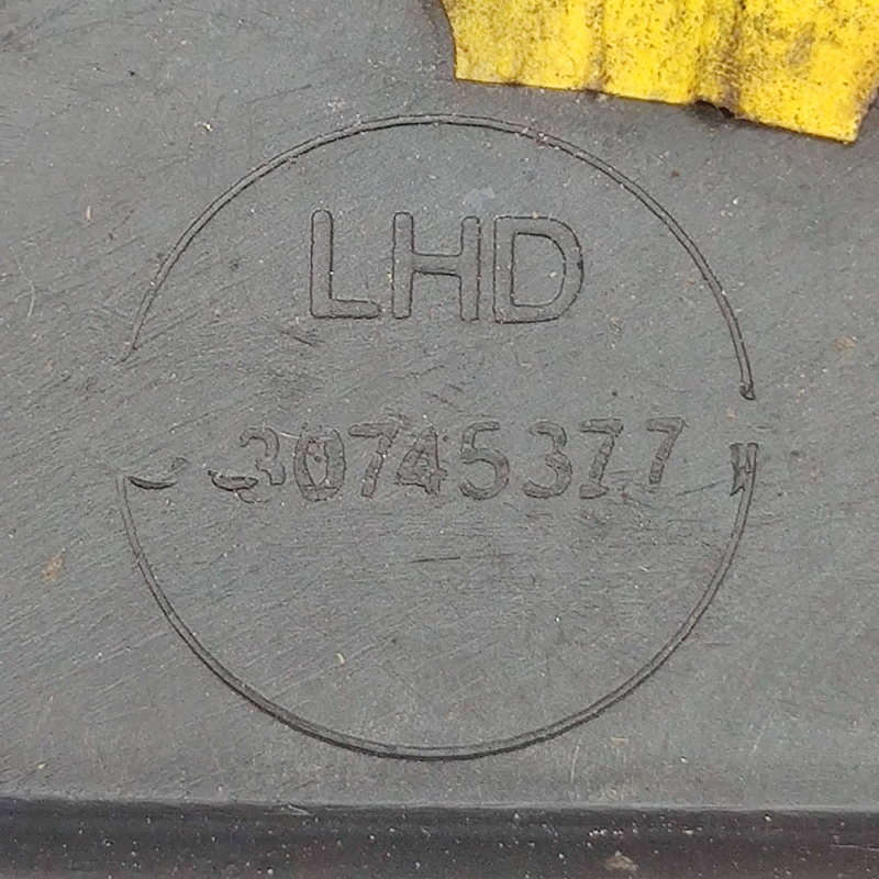 Жабо Volvo V50 (04-12) 2.0 Diesel переднє OEM 30745377