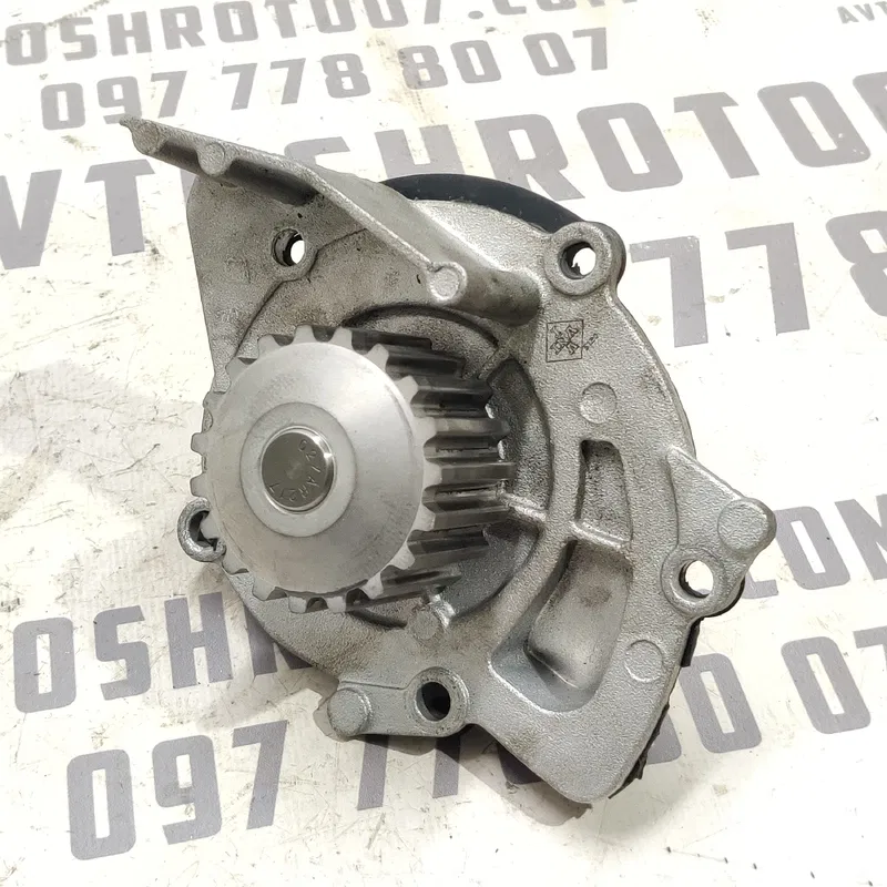 Помпа Volvo V50 (04-12) 2.0 Дизель D4204T