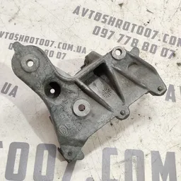 Кронштейн двигуна Volvo V50 (04-12) 2.0 Дизель 9648584680 фото 3
