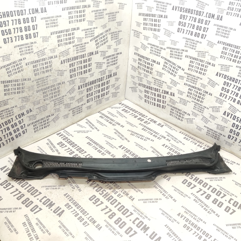 Жабо Volvo V50 (04-12) 2.0 Diesel переднє OEM 30745377