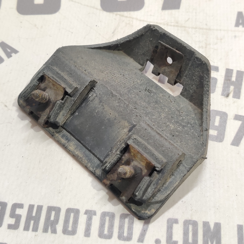 Кронштейн бампера Volvo V50 (04-12) 2.0 Дизель задній нижній