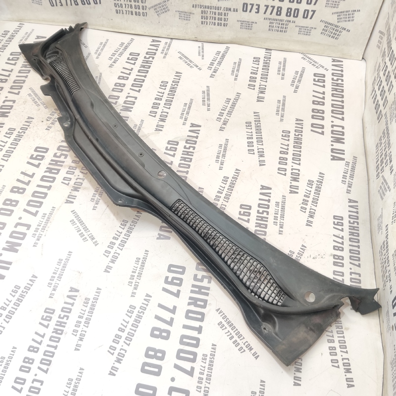 Жабо Volvo V50 (04-12) 2.0 Diesel переднє OEM 30745377