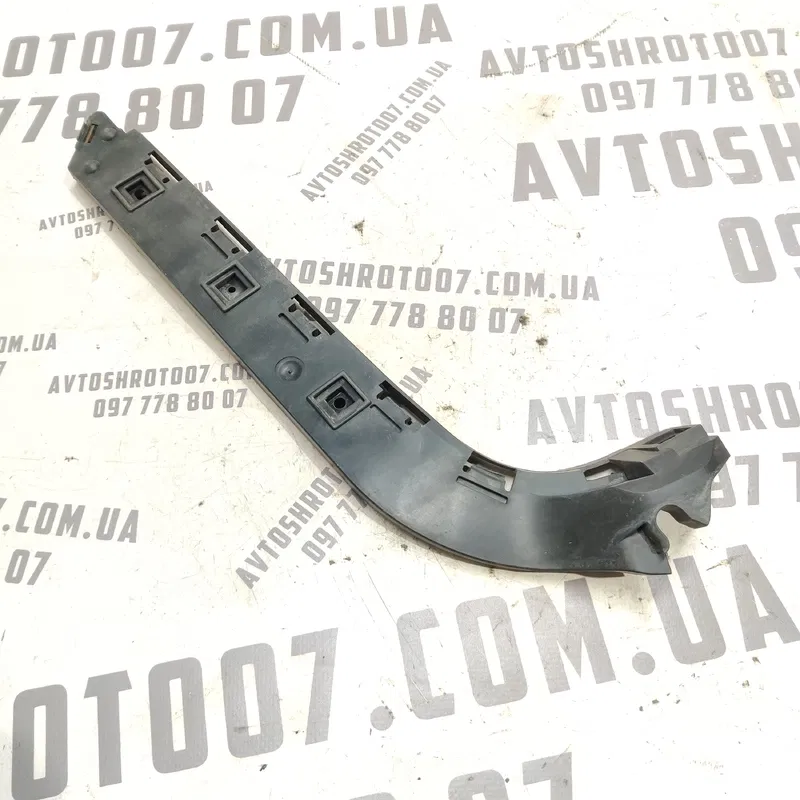 Кронштейн бампера Volvo V50 04-12 2.0D зад. пр. OEM 30764234