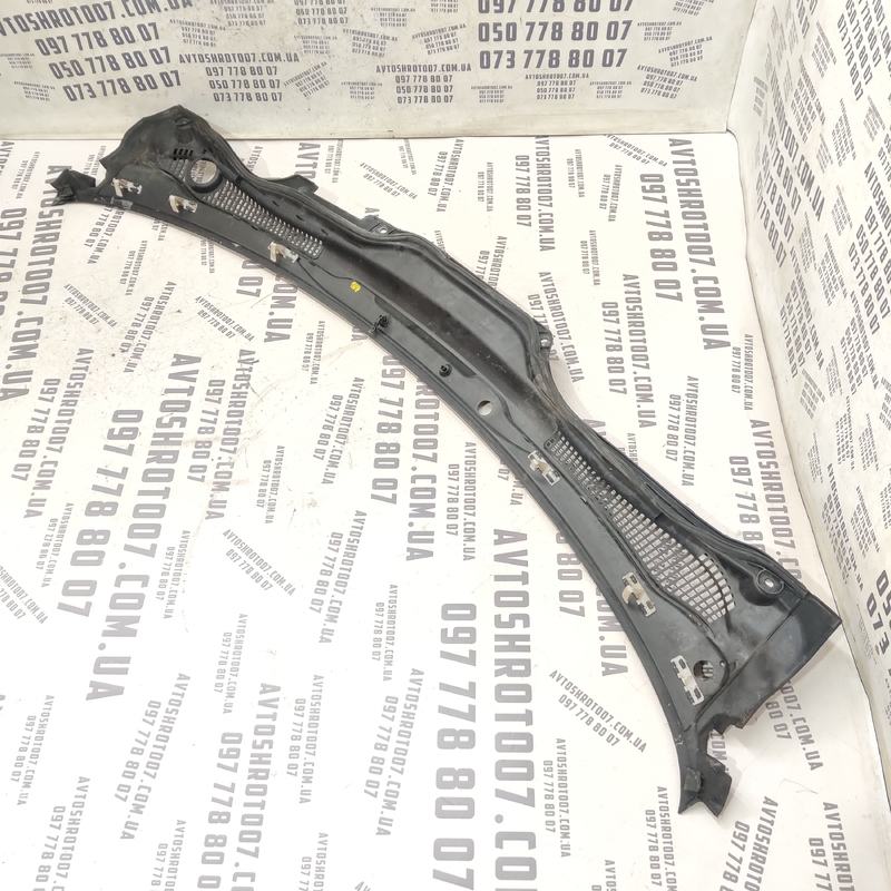 Жабо Volvo V50 (04-12) 2.0 Diesel переднє OEM 30745377
