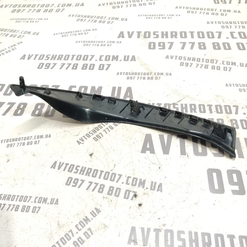 Накладка зовнішня Hyundai Elantra 3 (00-06) 1.6 задня ліва