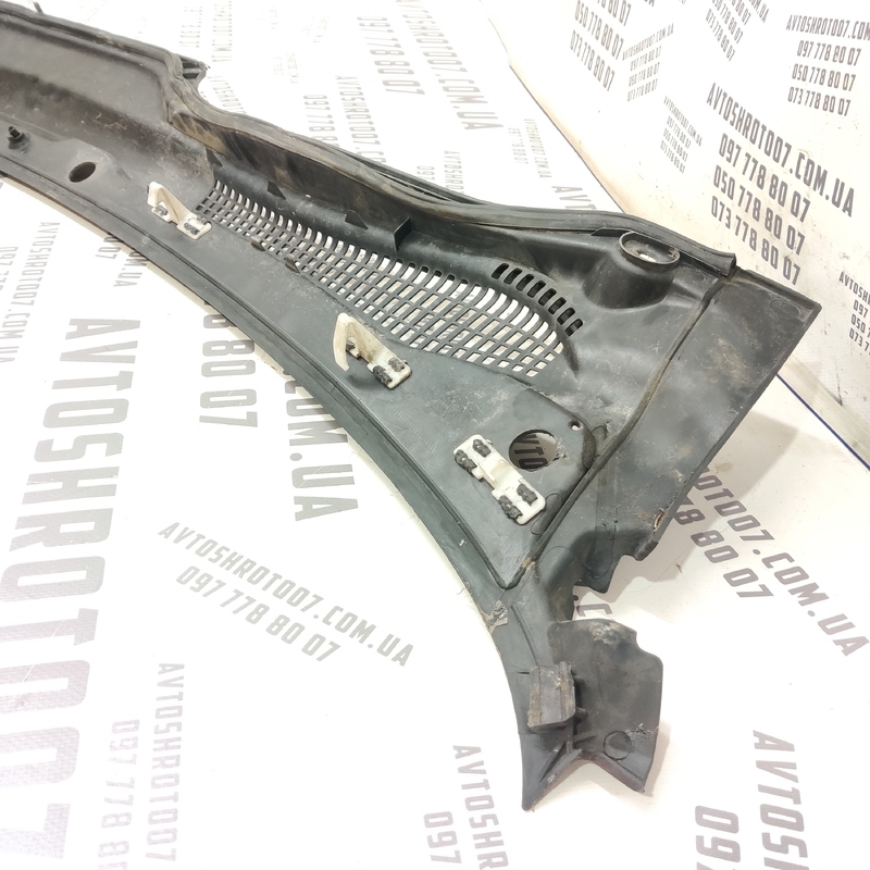 Жабо Volvo V50 (04-12) 2.0 Diesel переднє OEM 30745377