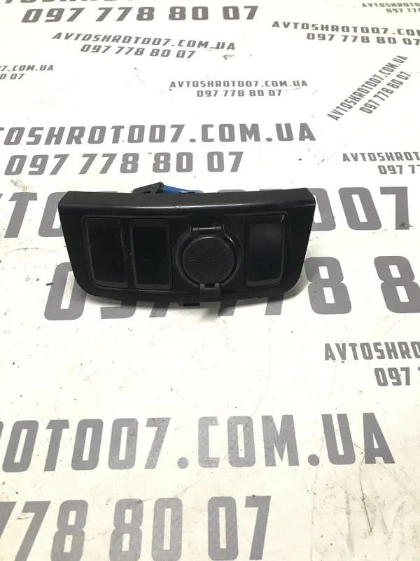 Накладка салону Kia Cerato (03-09) 2.0 Бензин OEM 933112f000