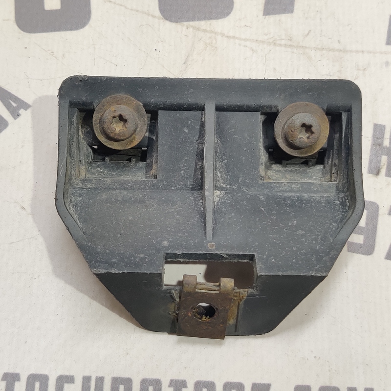 Кронштейн бампера Volvo V50 (04-12) 2.0 Дизель задній нижній фото 2
