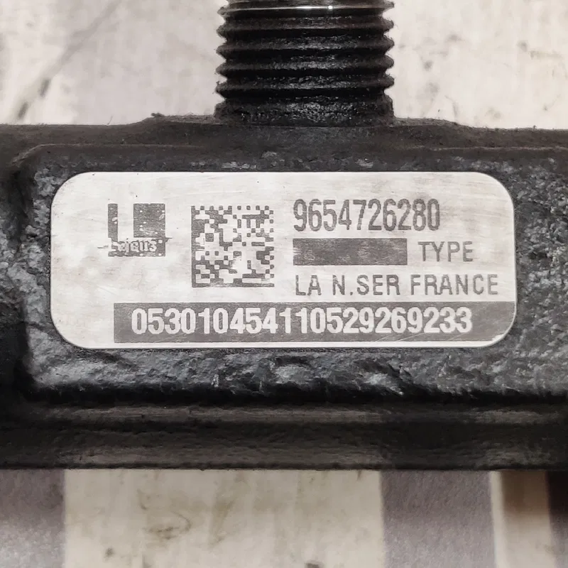 Паливна рейка Volvo V50 (04-12) 2.0 Diesel OEM 9654726280