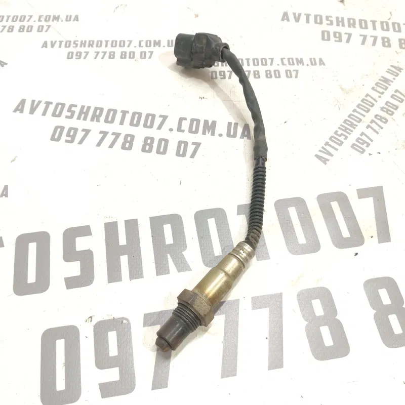 Лямбда зонд Hyundai Elantra 3 00-06 1.6 нижня OEM 3921022620
