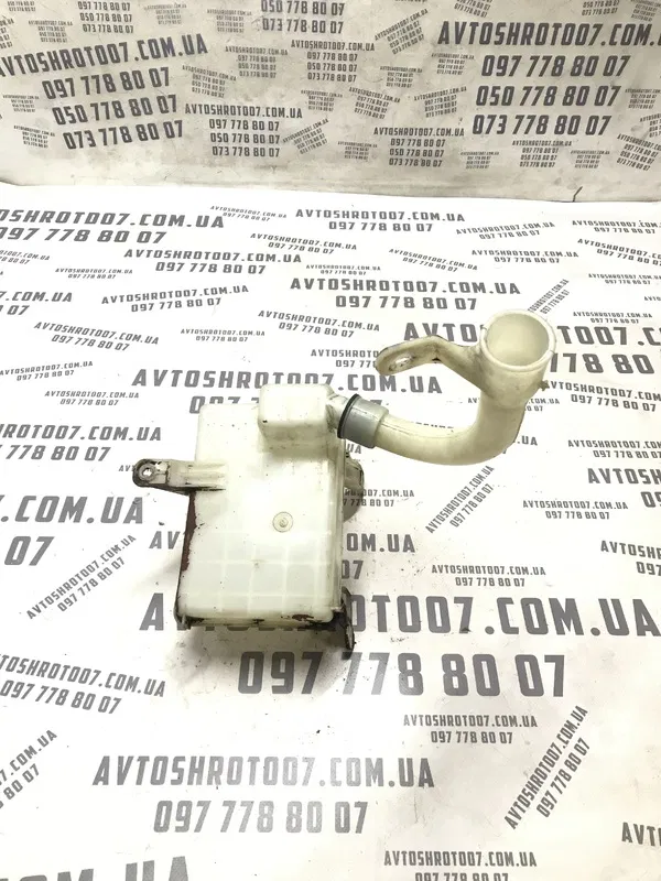Бачок омивача Chevrolet Tacuma (00-08) 2.0 Бензин