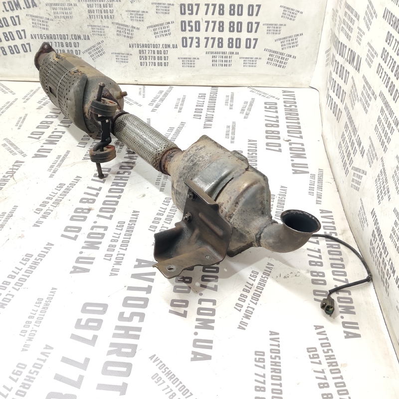 Глушник Volvo V50 (04-12) 2.0 D4204T Дизель передній нижній