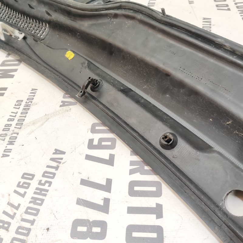 Жабо Volvo V50 (04-12) 2.0 Diesel переднє OEM 30745377