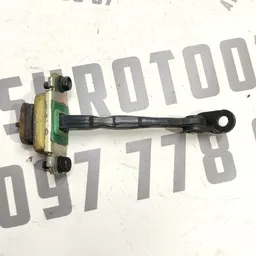 Обмежувач дверей Hyundai Elantra 3 00-06 1.6 бенз. зад. лів.