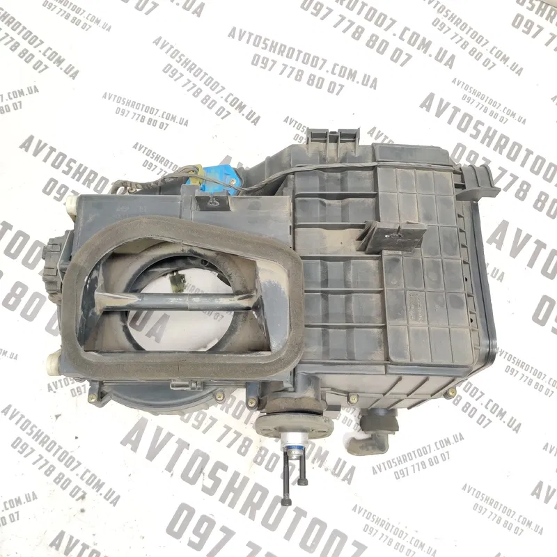 Корпус пічки Kia Sorento 1 (02-09) 2.5 CRDi