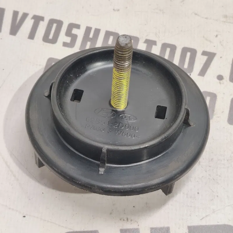 Винт запаски Hyundai Elantra 3 (00-06) 1.6 OEM 628512d000