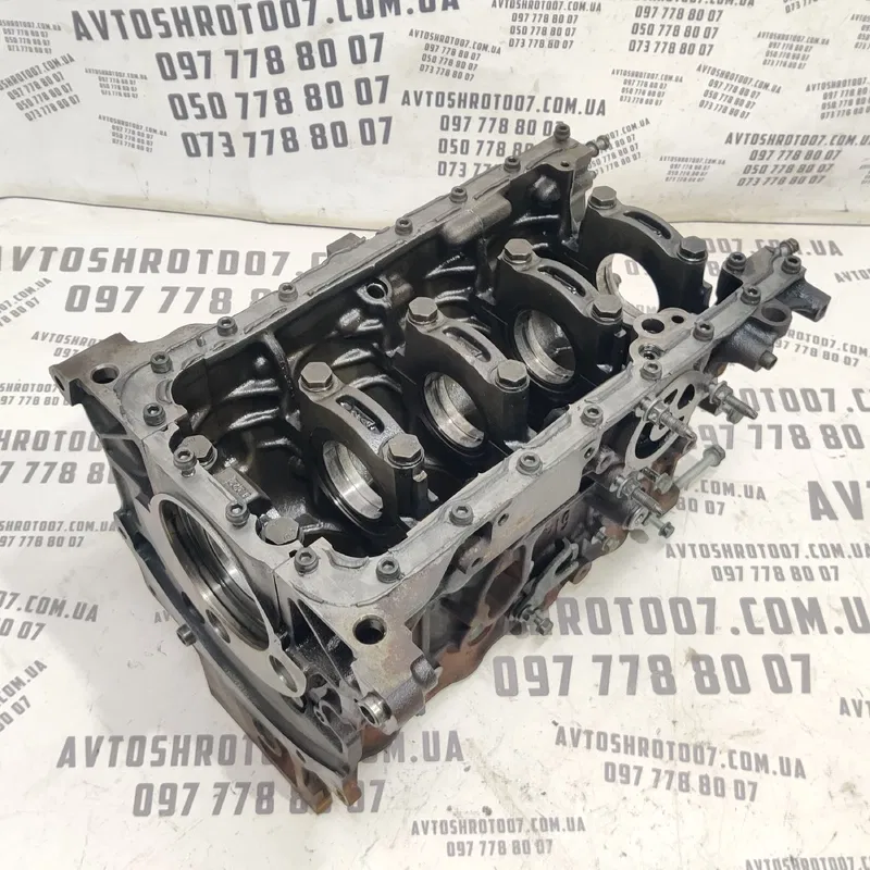 Блок двигуна Volvo V50 (04-12) 2.0 Diesel OEM D4204T
