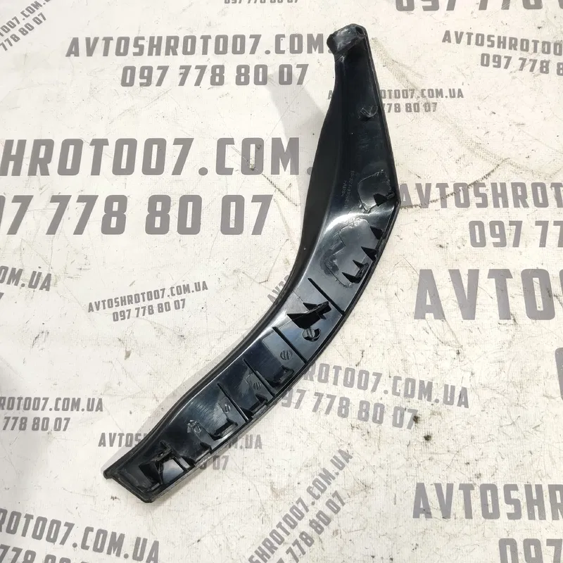 Накладка зовнішня Hyundai Elantra 3 (00-06) 1.6 задня ліва