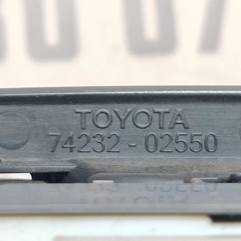 Блок склопідйомників Toyota Auris 06-12 1.6B ліва 7423202550