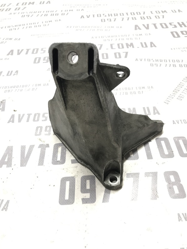 Кронштейн двигуна VW Passat B5+ 00-05 1.9 Diesel 8D0199308AG фото 2