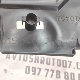 Накладка салону Toyota Auris 06-12 1.6 бенз ліва нижня перед фото 3