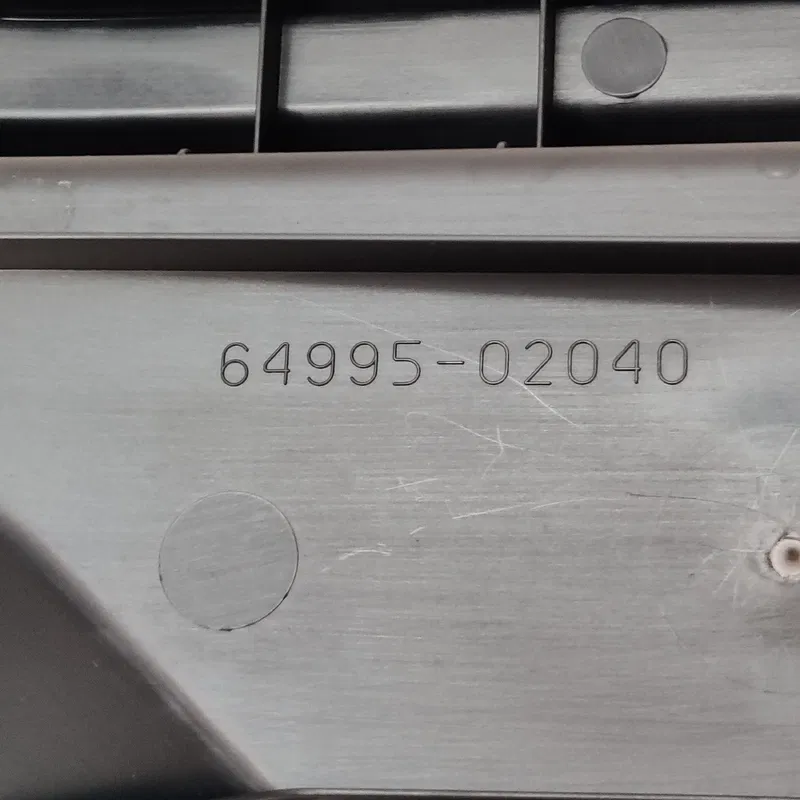 Пластик багажника Toyota Auris 06-12 1.6B пр. OEM 6499502040